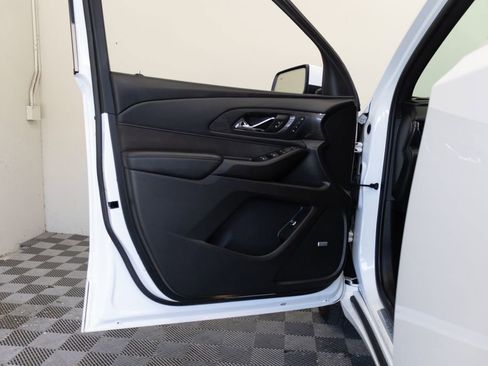 Used 2022 Chevrolet Traverse High Country AWD/4WD image 15