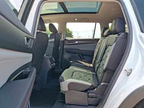 New 2026 Volkswagen Atlas Peak Edition AWD/4WD image 5