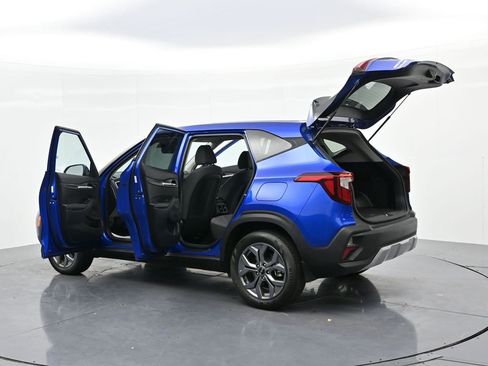 Used 2024 Kia Seltos LX image 24