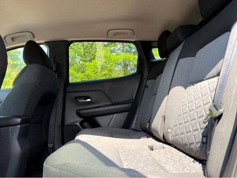 Certified 2025 Nissan Kicks SV FWD image 15