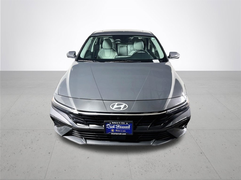 Used 2024 Hyundai Elantra Limited FWD image 3
