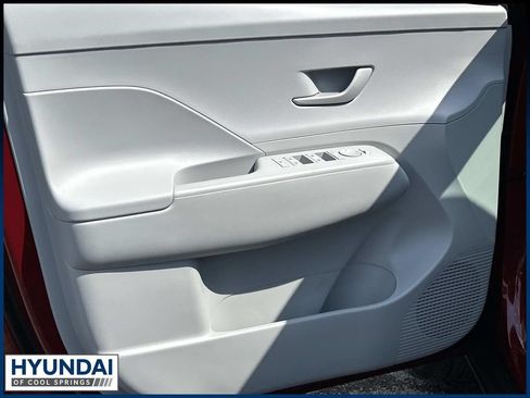 New 2027 Hyundai Kona SE FWD image 16