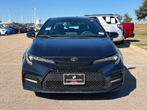Used 2022 Toyota Corolla SE image 3
