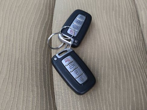 Used 2015 Hyundai Sonata Hybrid FWD image 32
