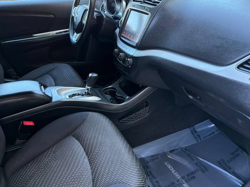 Used 2013 Dodge Journey SXT w/ Flexible Seating Group FWD image 17