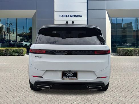 New 2026 Land Rover Range Rover Sport Dynamic SE AWD/4WD image 6