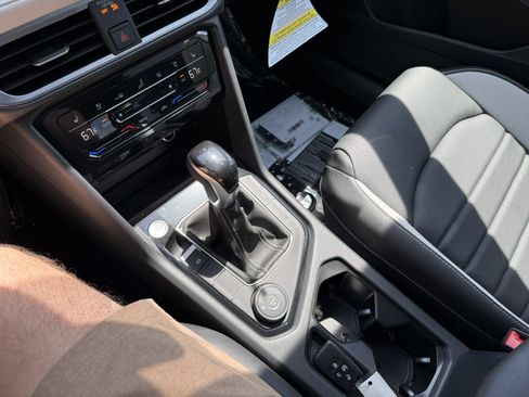 New 2026 Volkswagen Taos SEL AWD/4WD image 17