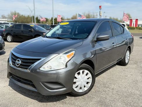 Used 2018 Nissan Versa SV image 8