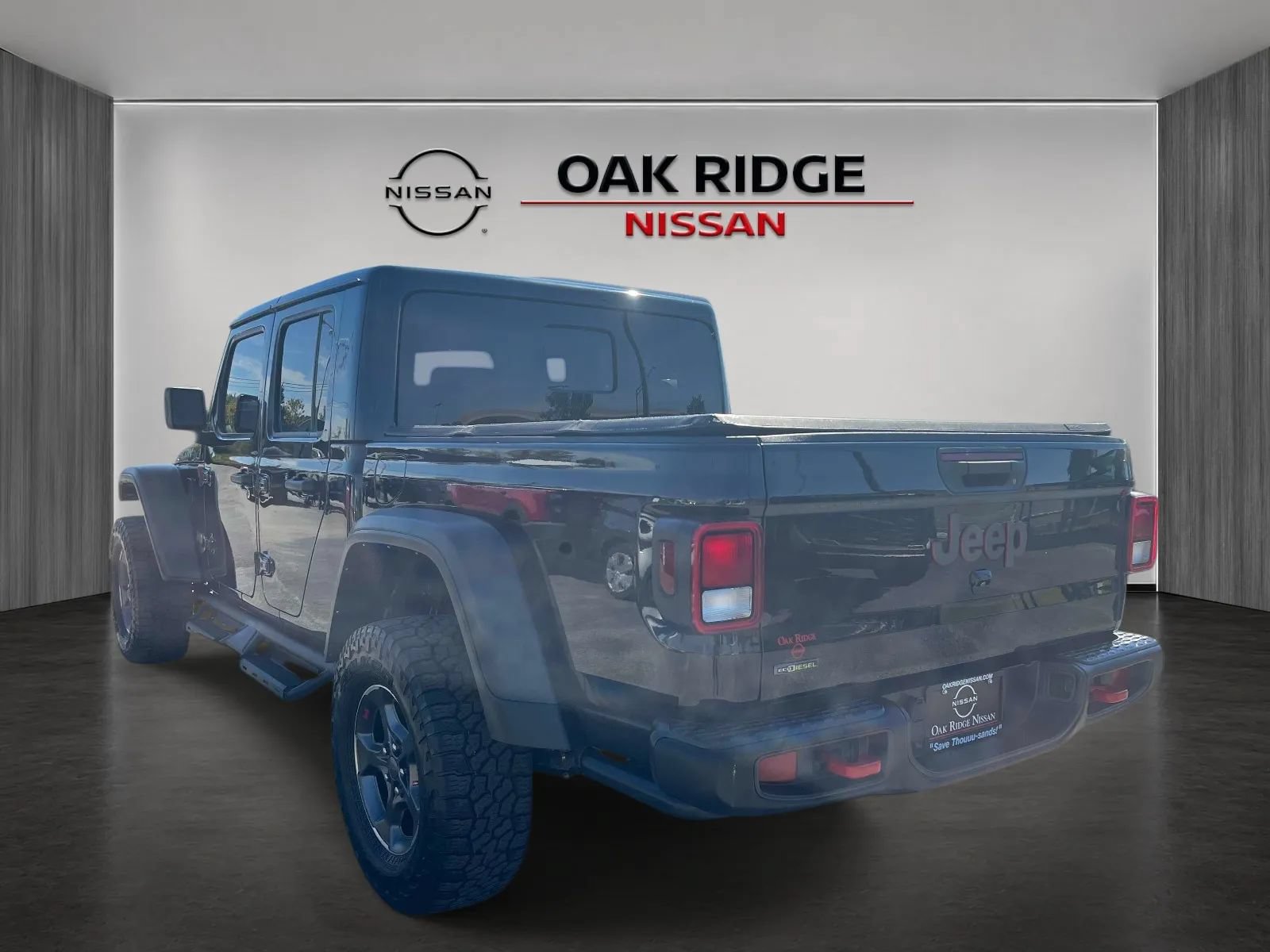Used 2023 Jeep Gladiator Rubicon AWD/4WD image 5