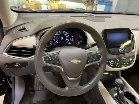 Used 2024 Chevrolet Malibu LT FWD image 16