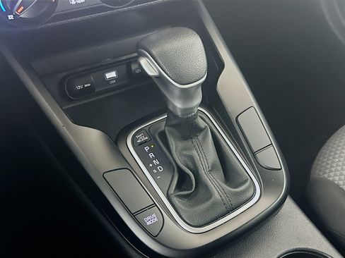 Used 2025 Kia Soul LX w/ LX Technology Package image 24