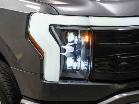 Used 2022 Ford F150 Lightning Platinum AWD/4WD image 14