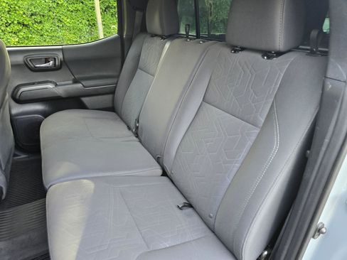 Used 2019 Toyota Tacoma TRD Off-Road w/ Technology Package image 19