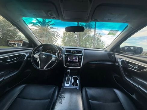 Used 2018 Nissan Altima 2.5 SR w/ SR Midnight Edition image 15