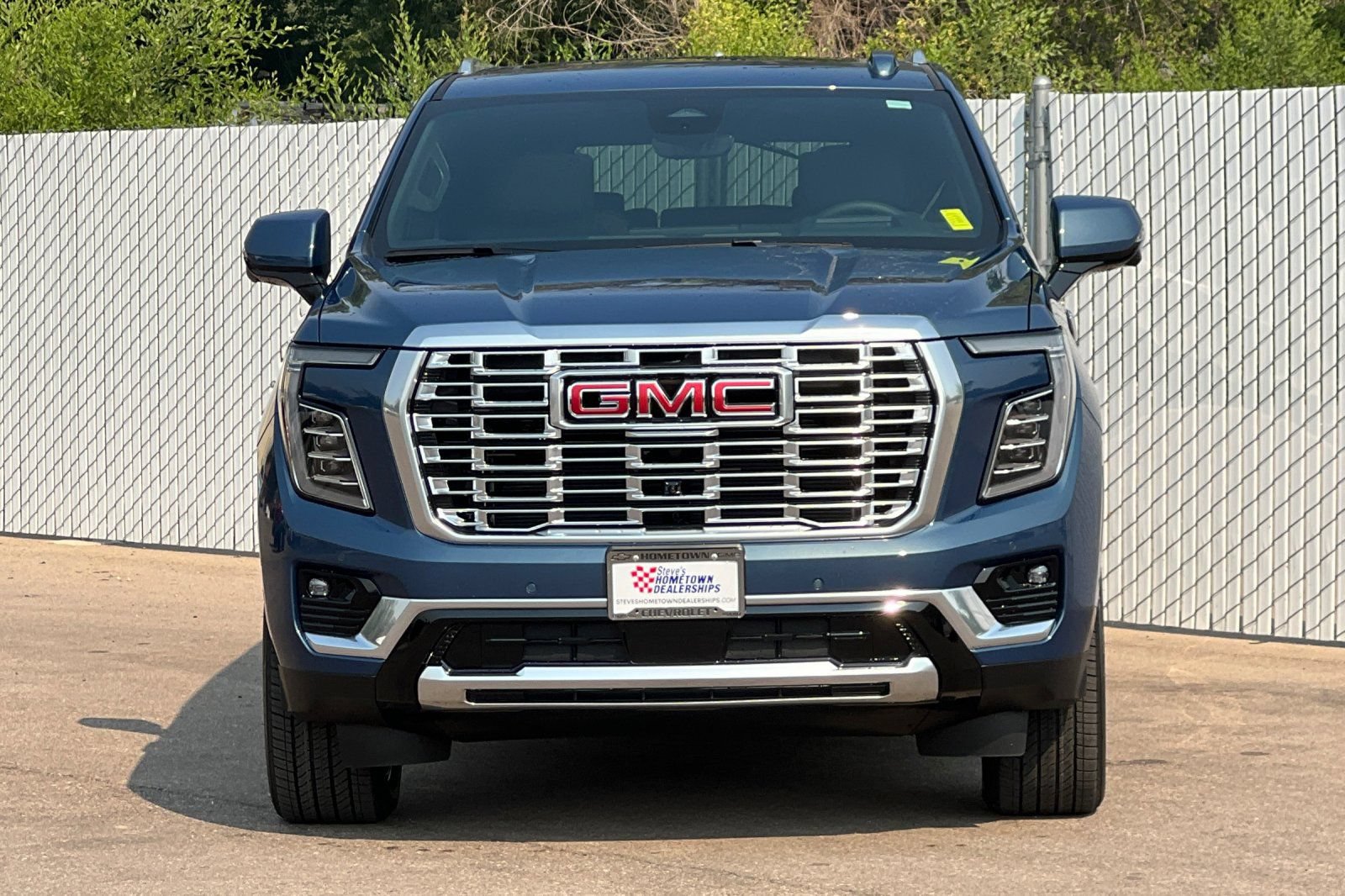 New 2026 GMC Yukon XL Denali w/ Denali Reserve Package AWD/4WD image 6