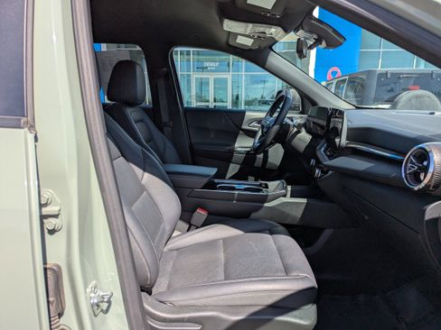 Certified 2025 Chevrolet Equinox LT w/ Convenience Package II AWD/4WD image 43