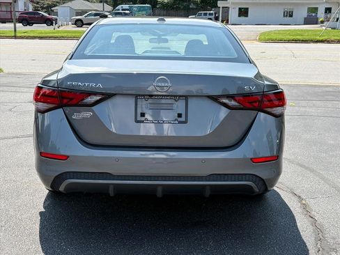 Used 2024 Nissan Sentra SV FWD image 4