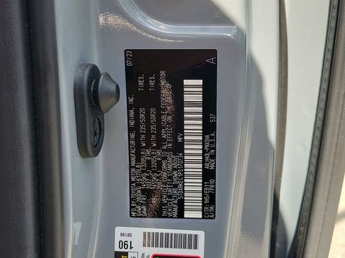Used 2023 Toyota Sienna XSE FWD image 34