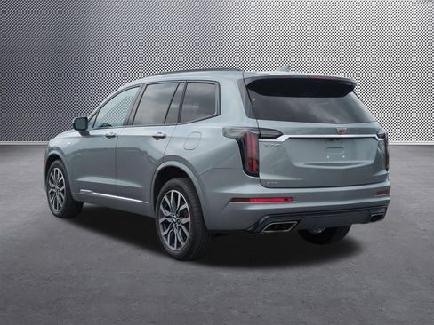 Certified 2023 Cadillac XT6 Sport w/ Technology Package AWD/4WD image 3