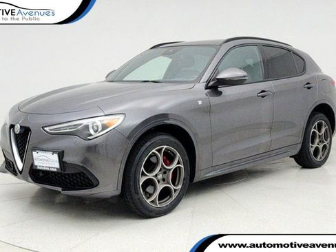 Used 2022 Alfa Romeo Stelvio Ti image 1