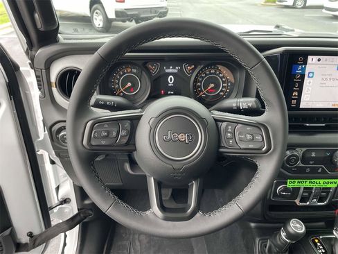 New 2025 Jeep Gladiator Sport image 33