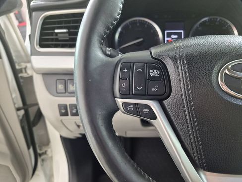 Used 2016 Toyota Highlander Limited Platinum AWD/4WD image 14
