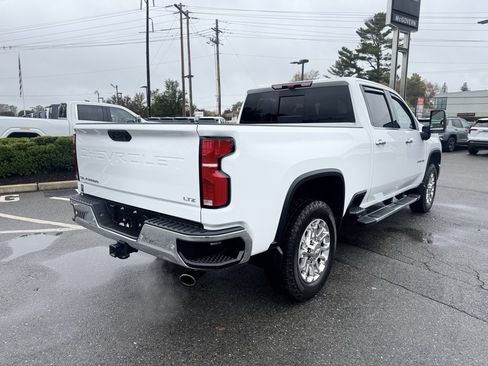 Used 2024 Chevrolet Silverado 2500 LTZ w/ LTZ Premium Package image 6