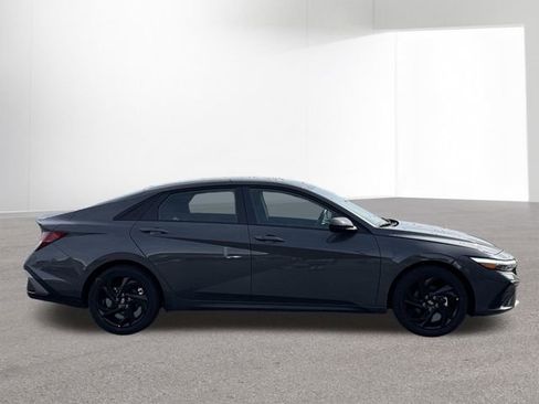 New 2026 Hyundai Elantra Sport FWD image 31