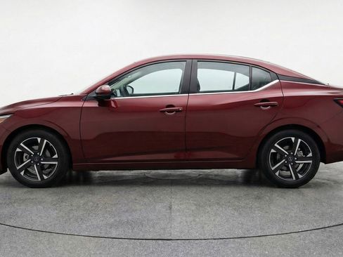 Used 2025 Nissan Sentra SV image 5