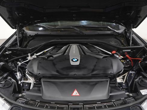 Used 2019 BMW X6 xDrive50i w/ M Sport Package AWD/4WD image 31