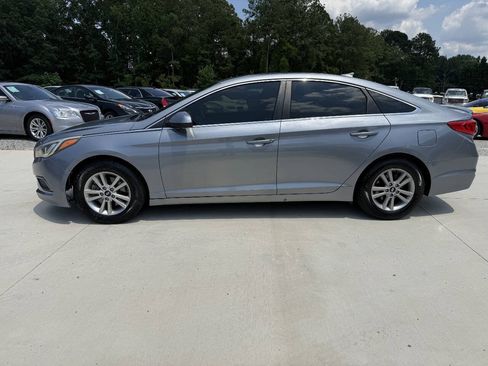 Used 2017 Hyundai Sonata SE FWD image 5