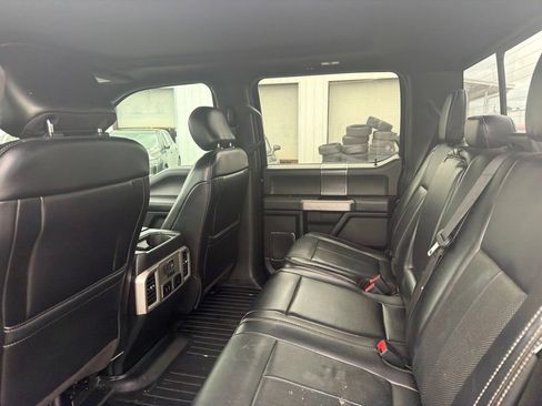 Used 2019 Ford F150 Lariat w/ Equipment Group 502A Luxury AWD/4WD image 20