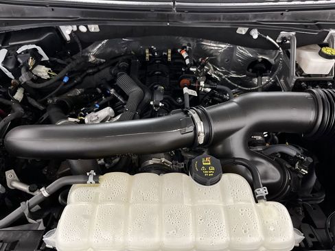 Used 2024 Ford Expedition XLT image 42