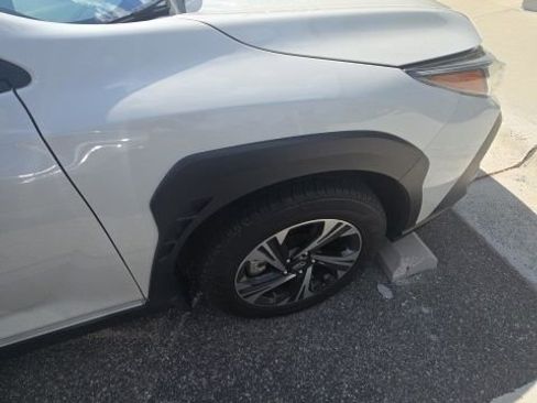 Used 2024 Subaru Crosstrek 2.0i Premium image 10