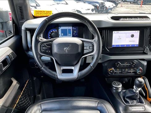 Used 2022 Ford Bronco Badlands AWD/4WD image 5