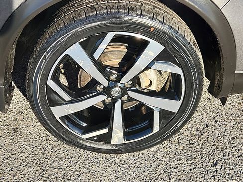 Used 2022 Nissan Rogue Sport SL w/ Premium Package image 8