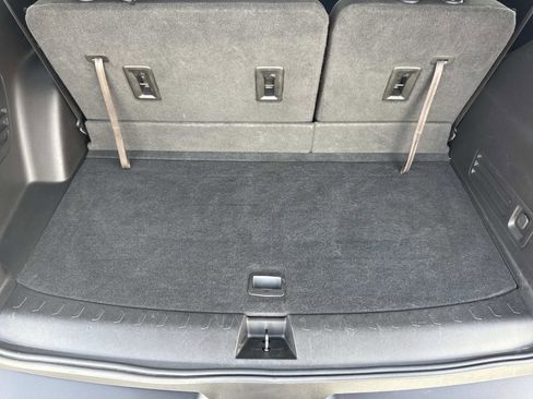 Used 2018 Chevrolet Traverse LT image 27