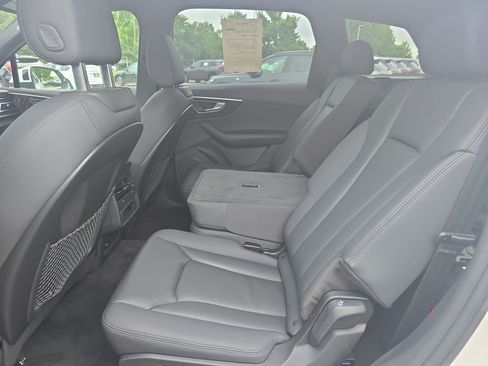 Used 2021 Audi Q7 3.0T Premium w/ Convenience Package AWD/4WD image 13