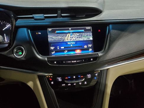 Used 2017 Cadillac XT5 Premium Luxury image 29