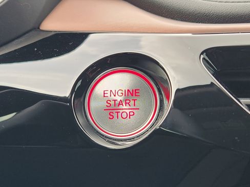 Used 2023 Acura MDX FWD w/ Technology Package image 21