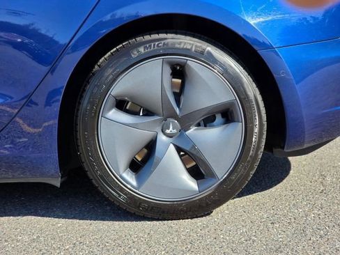 Used 2020 Tesla Model 3 Standard Range Plus image 38