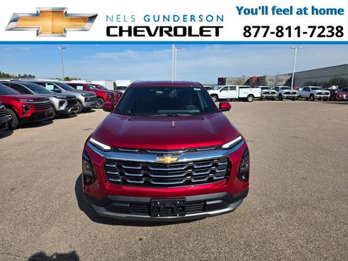 New 2026 Chevrolet Equinox LT w/ Convenience Package II AWD/4WD image 2