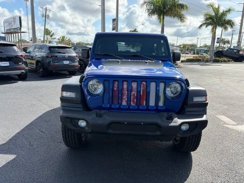Used 2018 Jeep Wrangler Sport AWD/4WD image 2