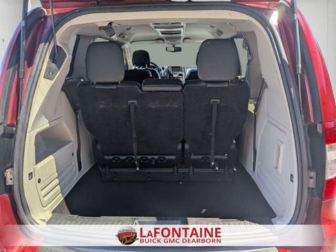 Used 2013 Chrysler Town & Country Touring-L w/ Driver Convenience Group FWD image 26