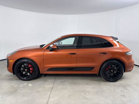 Certified 2024 Porsche Macan GTS AWD/4WD image 2
