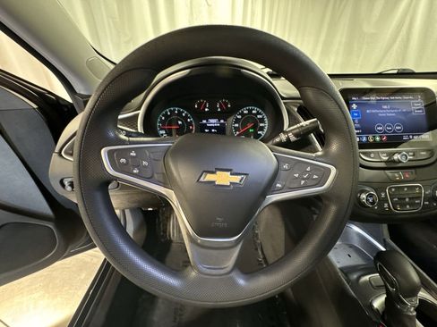 Used 2022 Chevrolet Malibu LT image 19