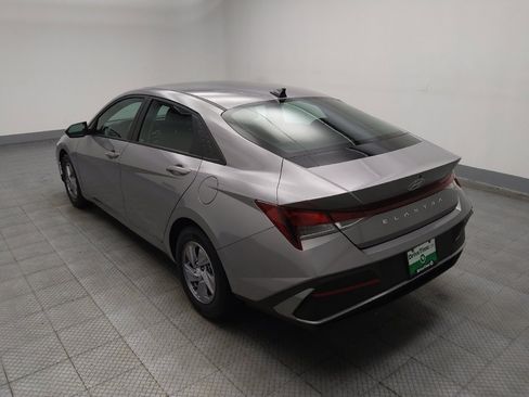 Used 2025 Hyundai Elantra SE FWD image 5