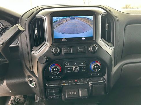 Used 2021 Chevrolet Silverado 1500 RST image 29