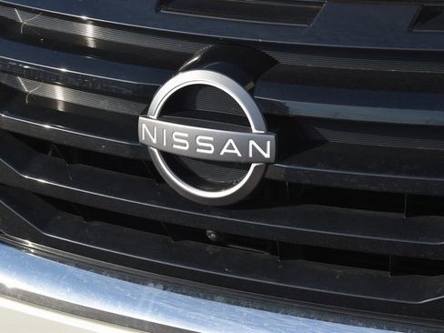 Used 2023 Nissan Pathfinder Platinum w/ Cargo Package image 18