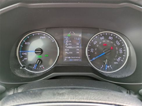 Used 2021 Toyota RAV4 XLE Premium image 14